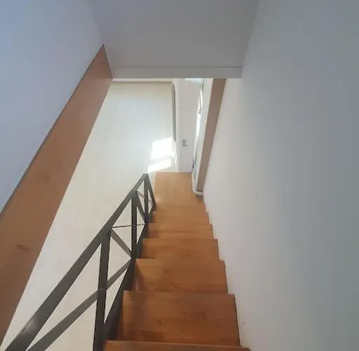 복층하우스, White Linen House Apartment