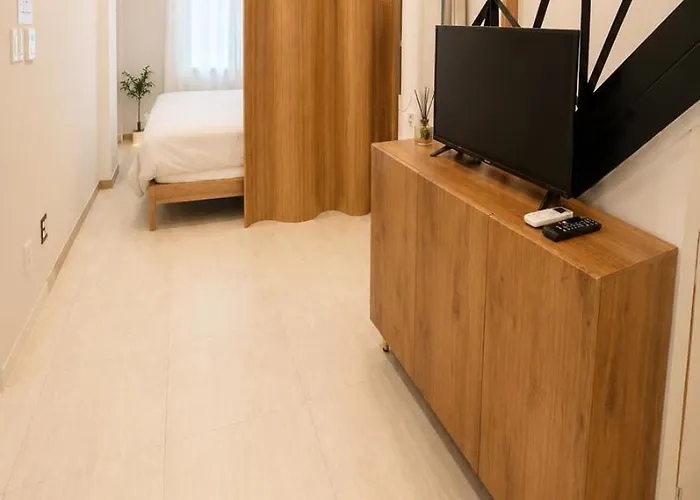 Apartment 복층하우스, White Linen House